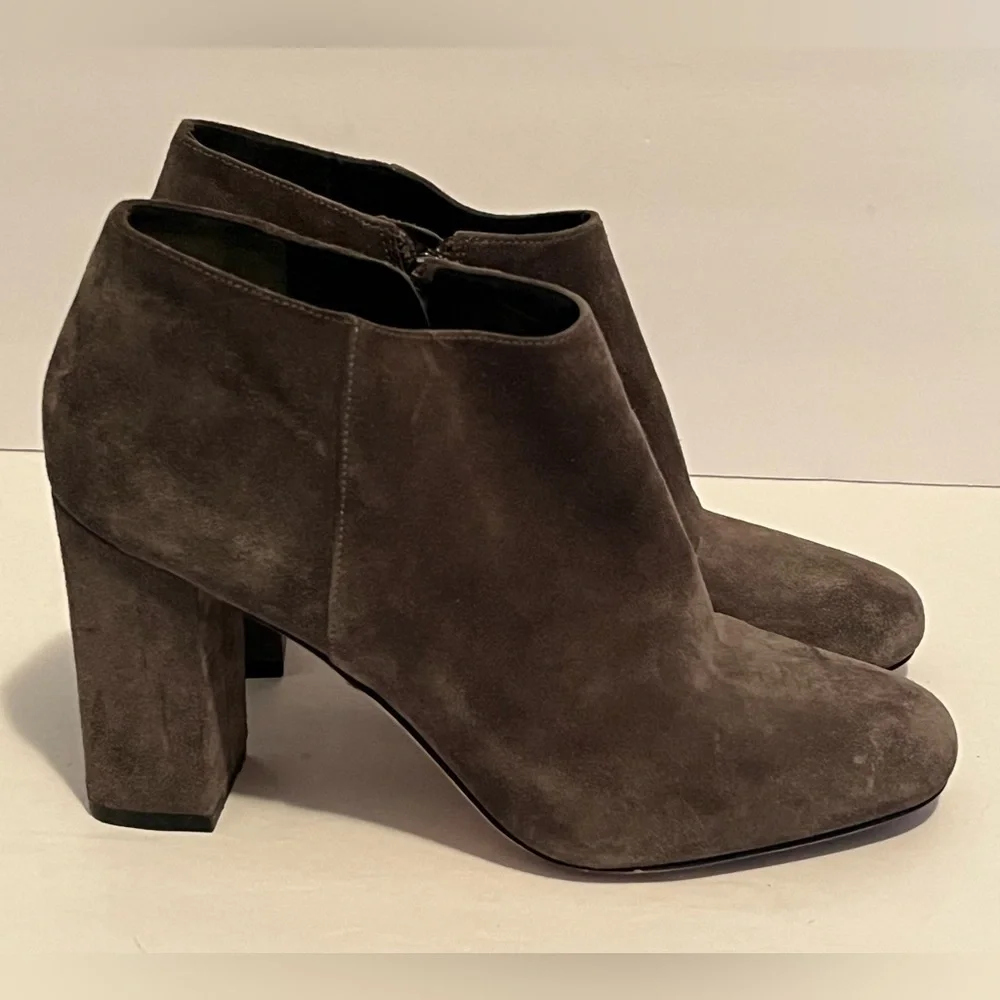 Via Spiga Silvie Block Heel Booties Anthracite Suede